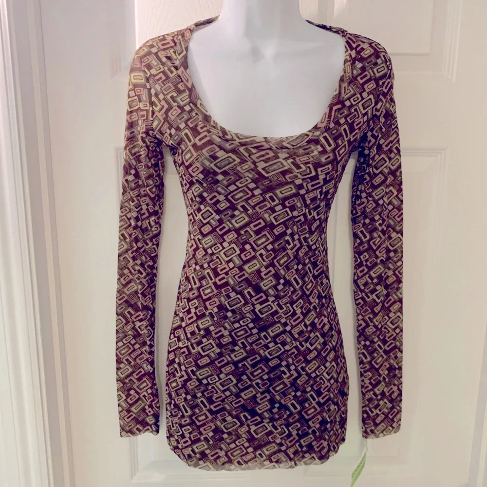 NWT Fun & Sexy Form Fitting Geometric Mesh Top - S - Picture 3 of 4
